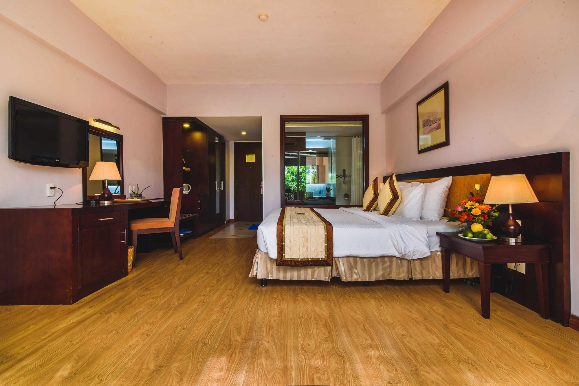 Mondial Hotel Hue Esterno foto