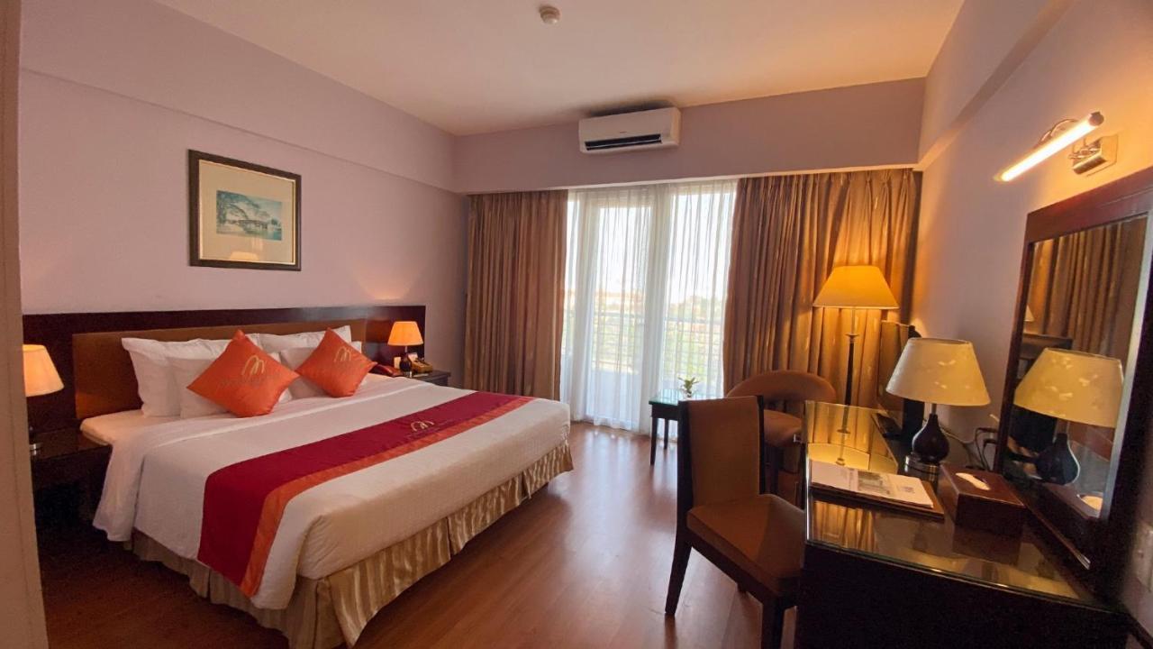 Mondial Hotel Hue Esterno foto
