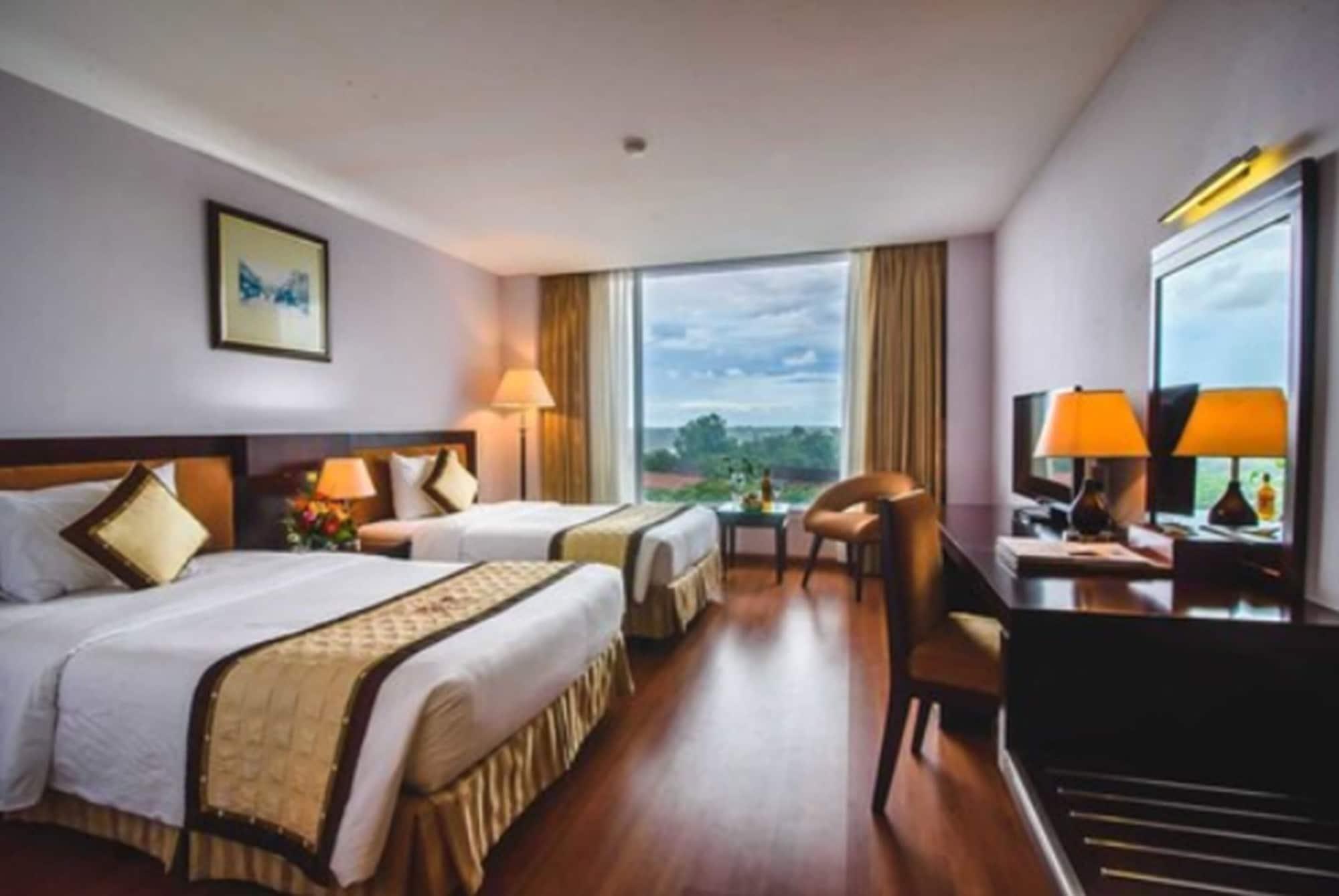 Mondial Hotel Hue Esterno foto