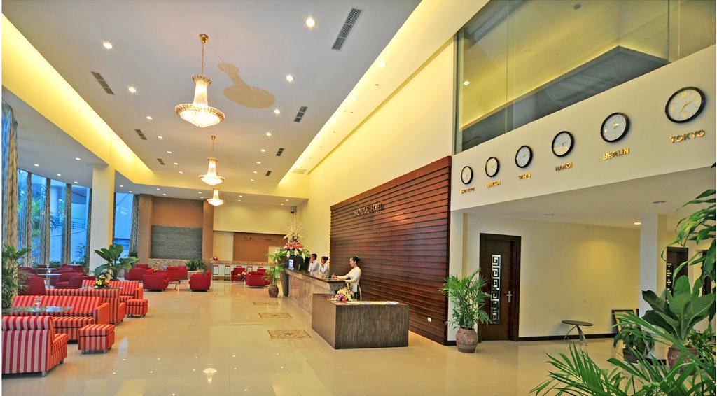 Mondial Hotel Hue Esterno foto